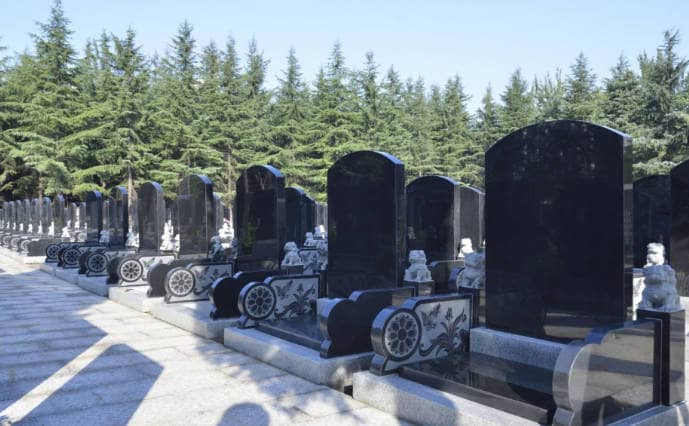 西安市殯儀館安靈苑服務(wù)上乘的骨灰堂，墓地買(mǎi)賣(mài)訣竅！