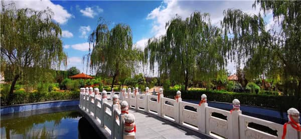 西安閻良漢皇樹葬墓園如何平衡生態(tài)安葬的經(jīng)濟(jì)性與家屬的情感需求？