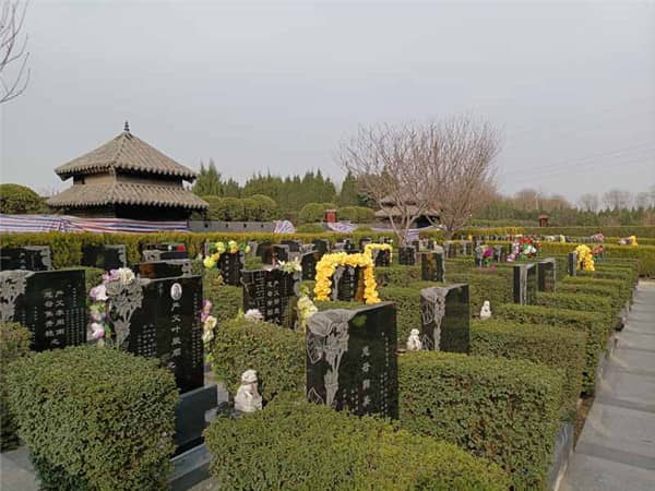 閻良漢皇樹葬墓園獲得紫鉆標志填補了西安紫鉆墓園空白，這對西安墓園行業(yè)有何意義？