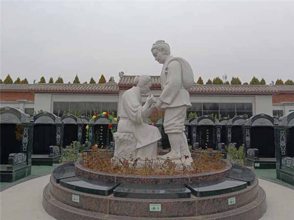 從西安市區(qū)出發(fā)如何前往西安漢皇樹葬墓園？