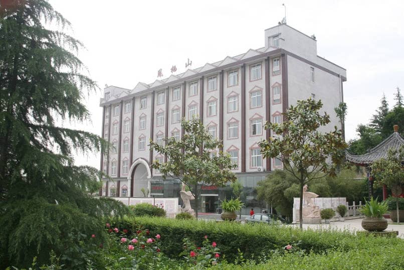 在西安鳳棲山墓園選擇立碑安葬方式時(shí)，需要考慮哪些重要因素？