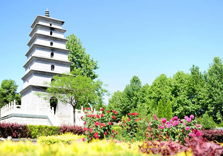 西安鳳棲山墓園的花壇葬服務(wù)有哪些特點(diǎn)？