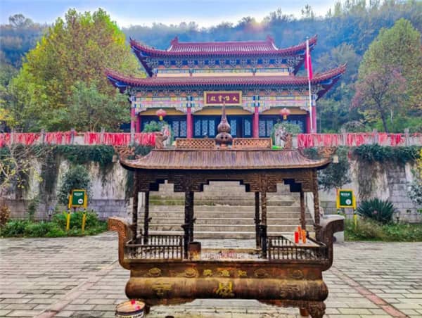 西安市壽陽山墓園，綿長思念