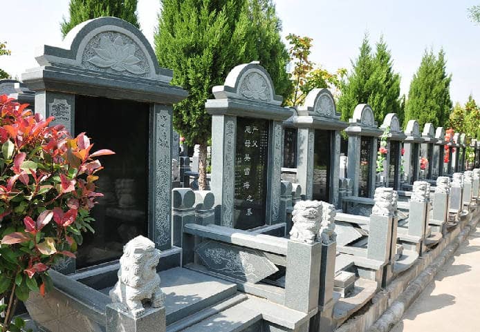 長安區(qū)棗園山生態(tài)人文紀(jì)念園是否設(shè)有停車場？