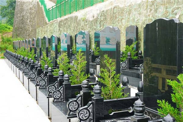 西安九龍山公墓不同墓區(qū)的墓位價格是否存在差異？