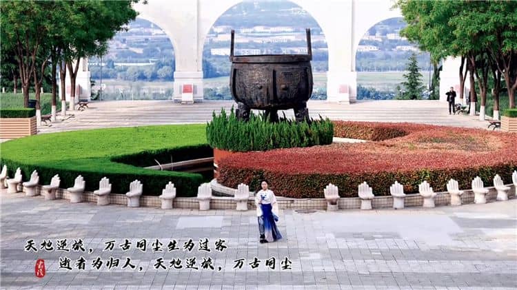 西安霸陵墓園新區(qū)電話(坐南向北依山而建)