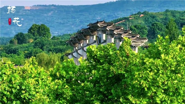 西安霸陵墓園新區(qū)有哪些獨(dú)特的地理和環(huán)境優(yōu)勢(shì)？
