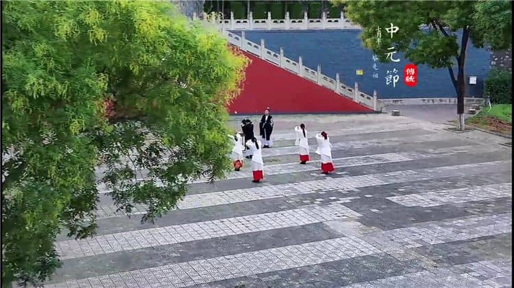 西安霸陵墓園新區(qū)是否提供跨文化或宗教安葬服務(wù)？