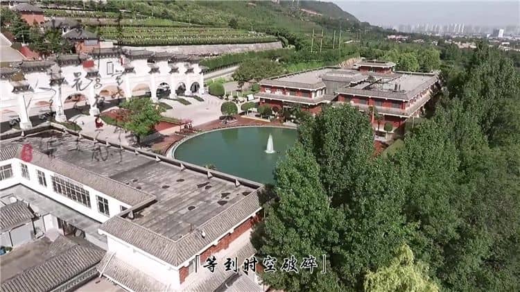 西安霸陵墓園新區(qū)的交通便利性如何體現(xiàn)，是否有多種交通方式可供選擇？