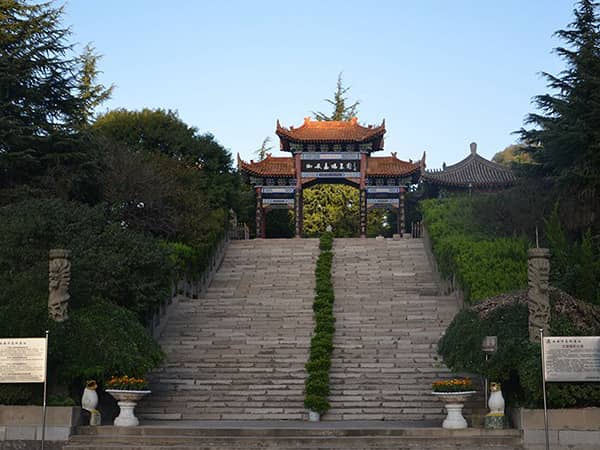 西安高橋墓園清明祭掃，墓地購買攻略