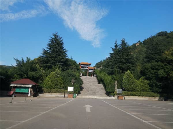 西安市高橋墓園是否適合作為旅游度假勝地？