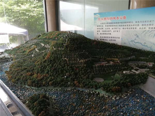 西安高橋墓園在墓型設(shè)計和選擇上有哪些特點？
