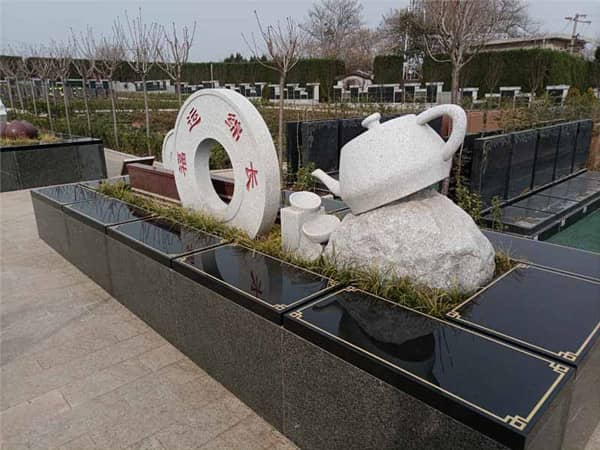 墓地朝向?qū)φ毡恚喝绾芜x擇最吉利的墓地方向？