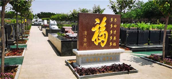 骨灰寄存只能在殯儀館進行嗎？還有哪些地方可以選擇？